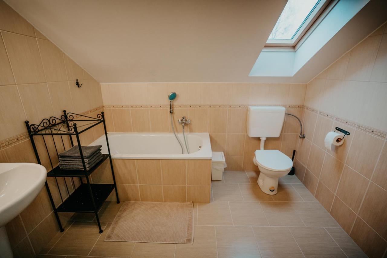 Ferienwohnung U Ztraceneho Potoka Vapenna Exterior foto