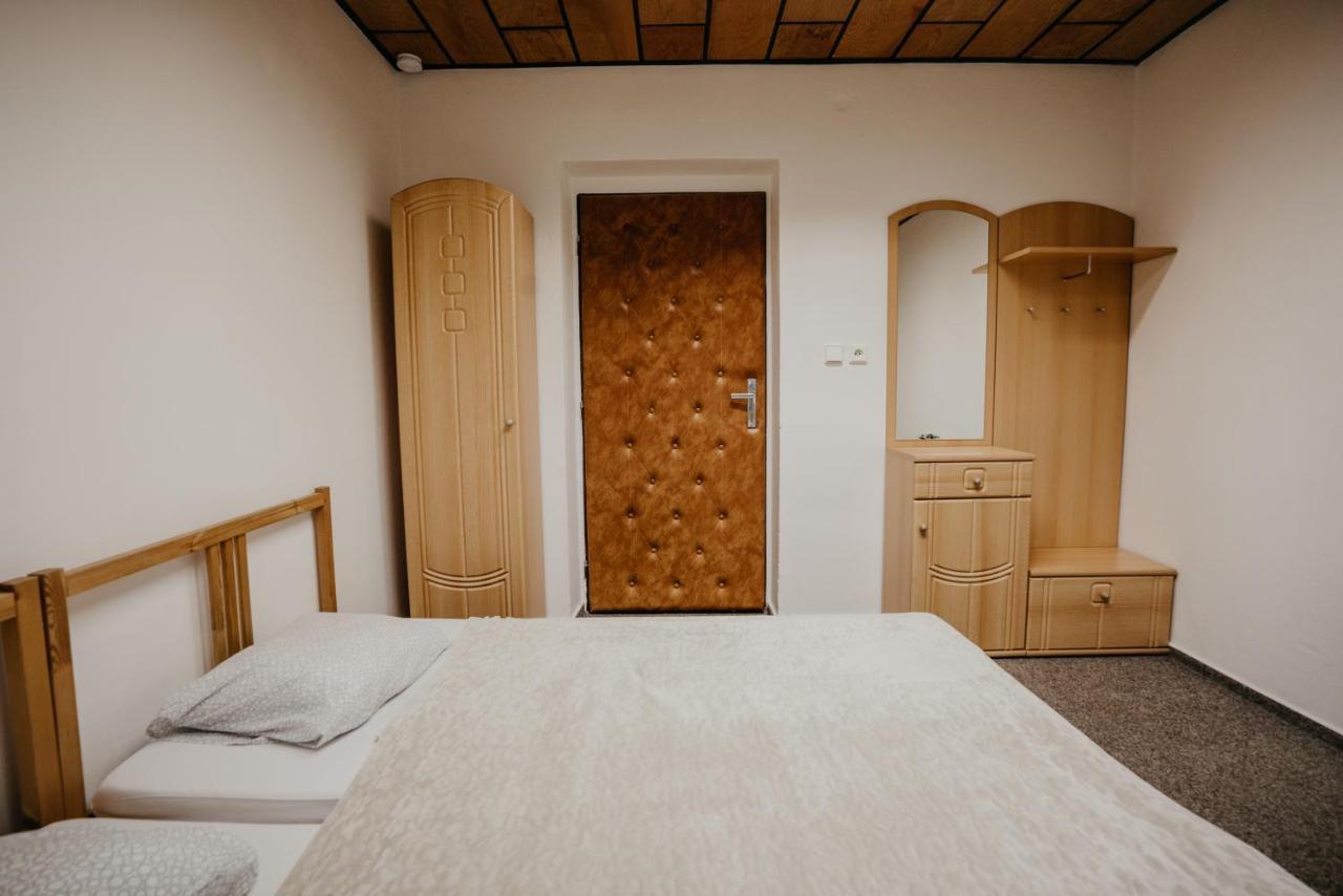 Ferienwohnung U Ztraceneho Potoka Vapenna Exterior foto