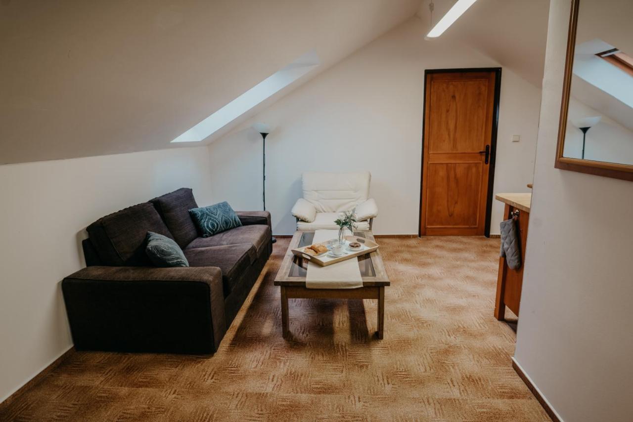 Ferienwohnung U Ztraceneho Potoka Vapenna Exterior foto